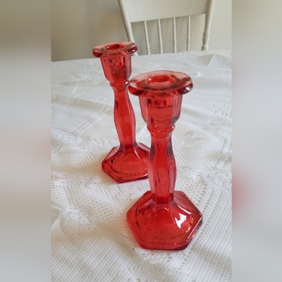 Set of 2 Ruby Red Vintage Ted Glass Candlestick Holders - Picture 3 of 8
